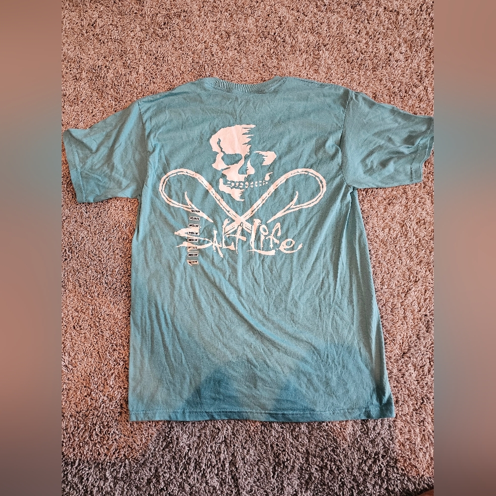 Salt life Tshirt Men's Medium